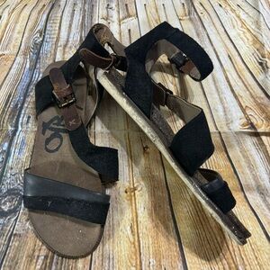 OTBT March On Black Leather Gladiator Sandals Womens Size 6.5